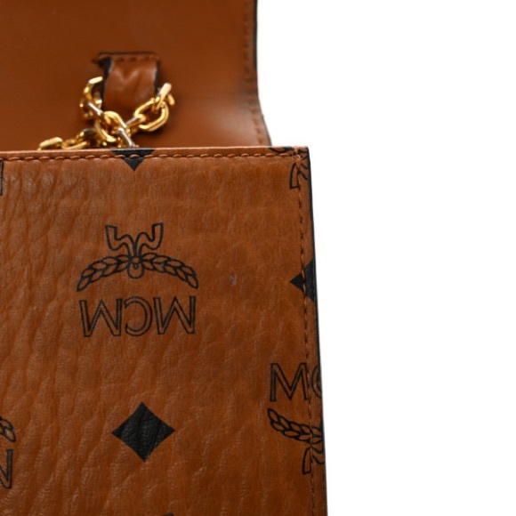 This is an authentic MCM Visetos Millie Wallet On Chain in Cognac. - Picture 4 of 5